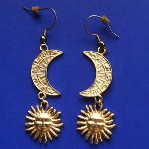Vintage Magical Moon and Sun celestial earrings ✨